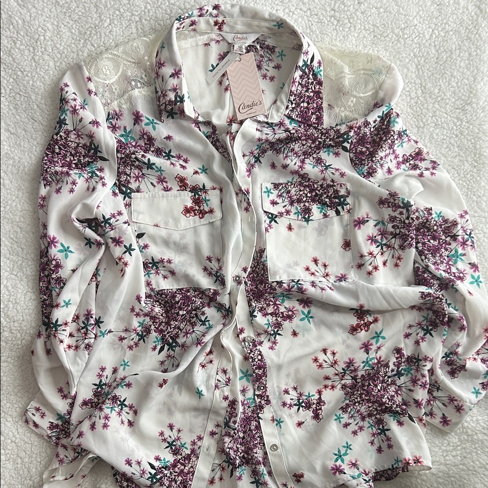 Candie's NWT White Blouse with Purple and Teal Floral Design XL